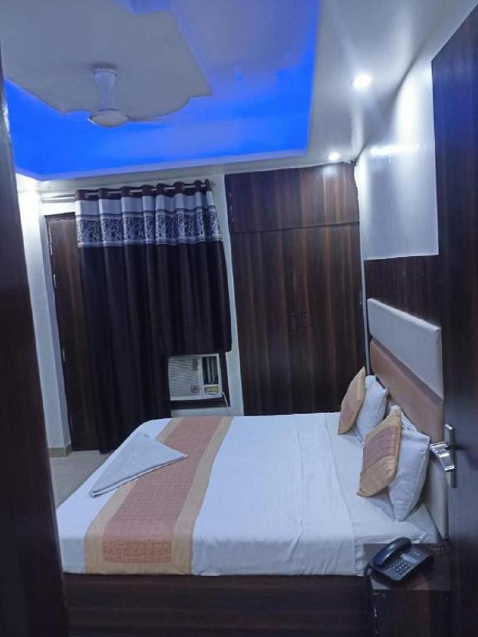 Bed and Breakfast Sky Residency Neu-Delhi Exterior foto