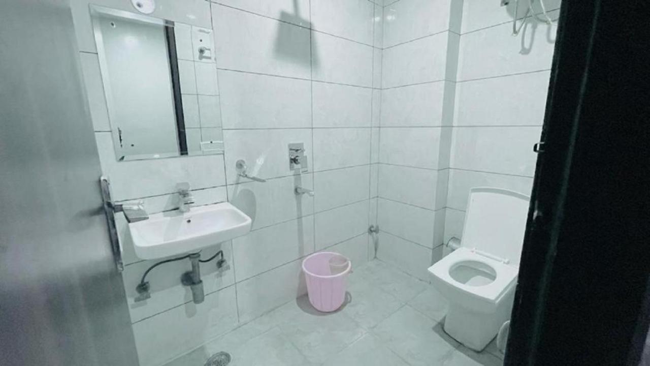 Bed and Breakfast Sky Residency Neu-Delhi Exterior foto
